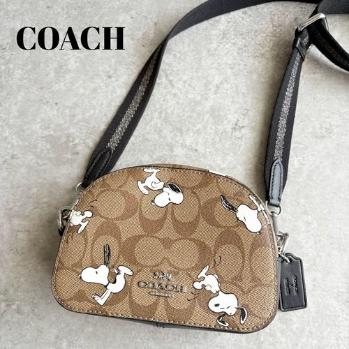 Borsa a tracolla Coach C4690 Mini Serena Snoopy collaborazione PVC dal Giappone