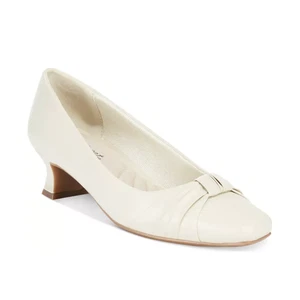 Easy Street Women's Waive Pumps 9.5W Leather Squared Closed Toe in Light Beige - Picture 1 of 4