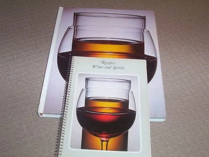 FOODS OF THE WORLD - WINES AND SPIRITS - 2 BOOKS! - Picture 1 of 3