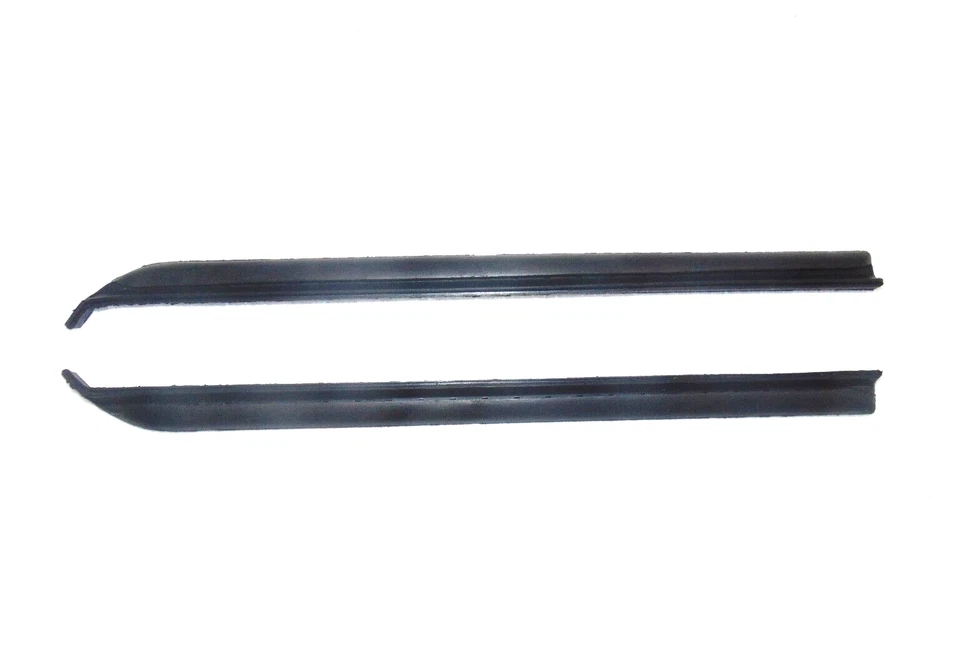 Sellos de ventana de cuarto de vidrio nuevos con insertos de metal como originales 68-72 carrocería A Foto 1 de 1