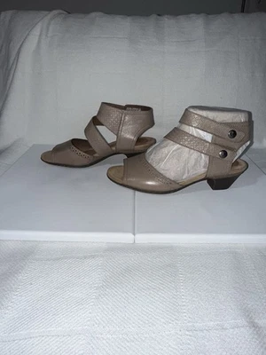 🎅🏻 Womens Rockport Cobbhill Cuff Wedge Sandal Peep Toe  Size 9 MAKE OFFER - Image 1 of 4