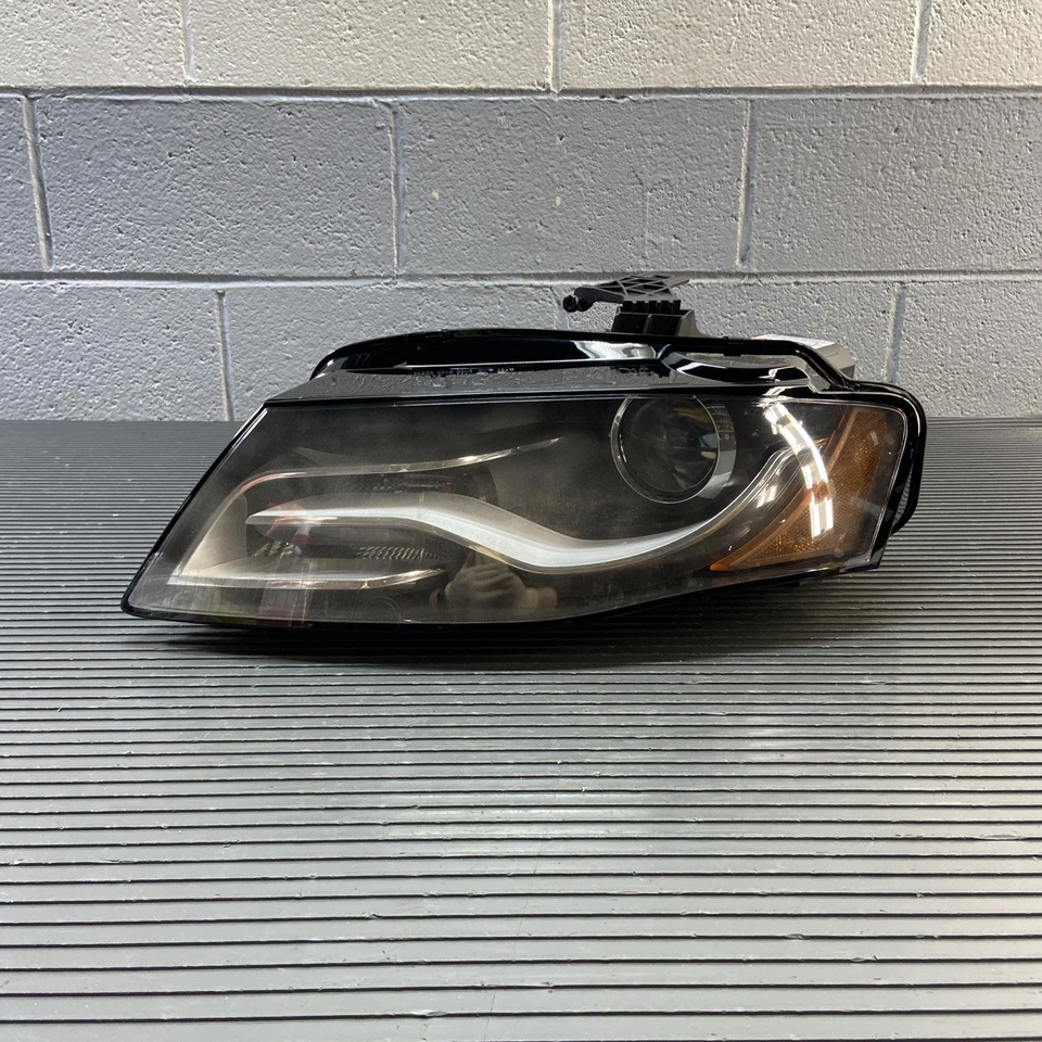 2009-2011 Audi A4 S4 Front Left Headlight Lamp Xenon Assembly OEM *NOTE* - Image 1 of 4