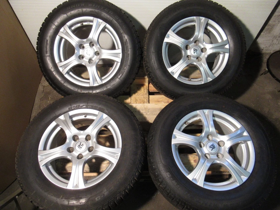 top Winterräder Alu Hyundai Kia Peug Citr Suzuki Toyota Mitsu - 215/70R16 5x114 - Bild 1 von 4