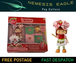 THE WORLD OF STRAWBERRY SHORTCAKE BERRY BAKE SHOPPE PLAYSET BRAND NEW IN BOX - Picture 1 of 8