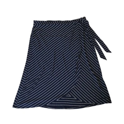Saia ADRIENNE VITTADINI comprimento médio malha azul marinho com listras brancas tamanho XL - Imagem 1 de 4
