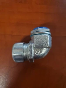 3/8 Inch 90 Degree Malleable Iron Chase Liquidtight Insulated Connector - Imagen 1 de 3