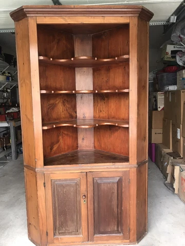 antique furniture - Early American country pine corner cabinet c.1830, 4 shelves Cover
