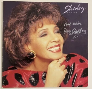 Dame Shirley Bassey *HAND SIGNED* Tour Programme - AUTOGRAPHED - Picture 1 of 1