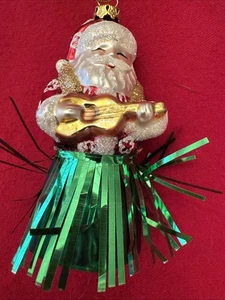Gras Rock Weihnachtsmann mundgeblasen Glas Weihnachtsschmuck Santa spielt Ukele Hawaii - Bild 1 von 8