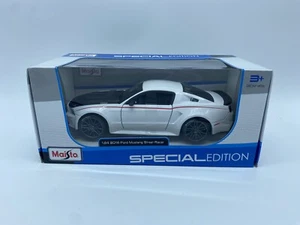 MODELLINO AUTO FORD MUSTANG STREET RACER 2014 - MAISTO - SCALA 1:24 31506WH - Foto 1 di 2