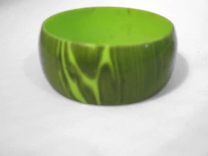 Green Marble Acrylic Vintage 1980s Bangle Bracelet 1 1/4" wide 7" Diameter - Picture 1 of 3