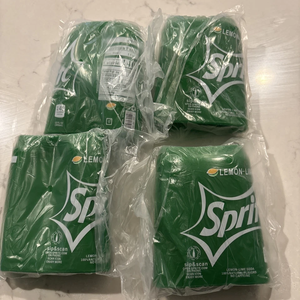 Paquete de 4 cubiertas de latas de cerveza de silicona para ocultar una lata de refresco de cerveza de 12 OZ Foto 1 de 1