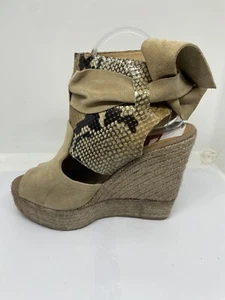 Kanna Ladies Snake Effect Beige Leather Tie Back Wedge Sandal Size 5/38(AC18). - Picture 1 of 10