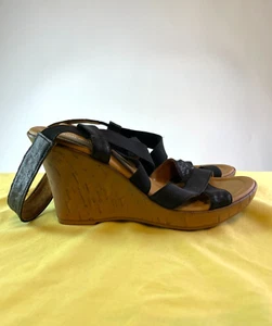Hush Puppies Wedge Heeled Sandal Shoes Womens 5 Beige Black Strappy Leather - Picture 1 of 13