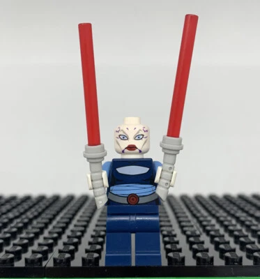 LEGO Asajj Ventress Minifigure - 7676 Star Wars w/Lightsabers New - Image 1 of 2