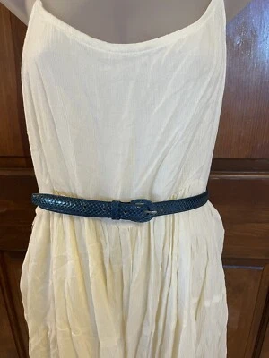 Cinturón azul piel de serpiente genuina para mujer talla mediana. Agujeros a 28” -32”. Bonito usado Con Foto 1 de 4