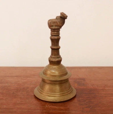 Campana antigua Nandi Ghanti Puja Pooja decoración vintage templo hindú campana ritual Foto 1 de 4