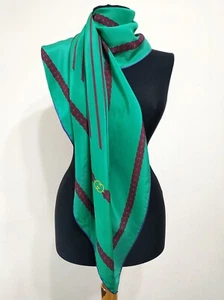 GUCCI © Vintage Green Silk Scarf. Handmade Seams. Italy - Picture 1 of 12