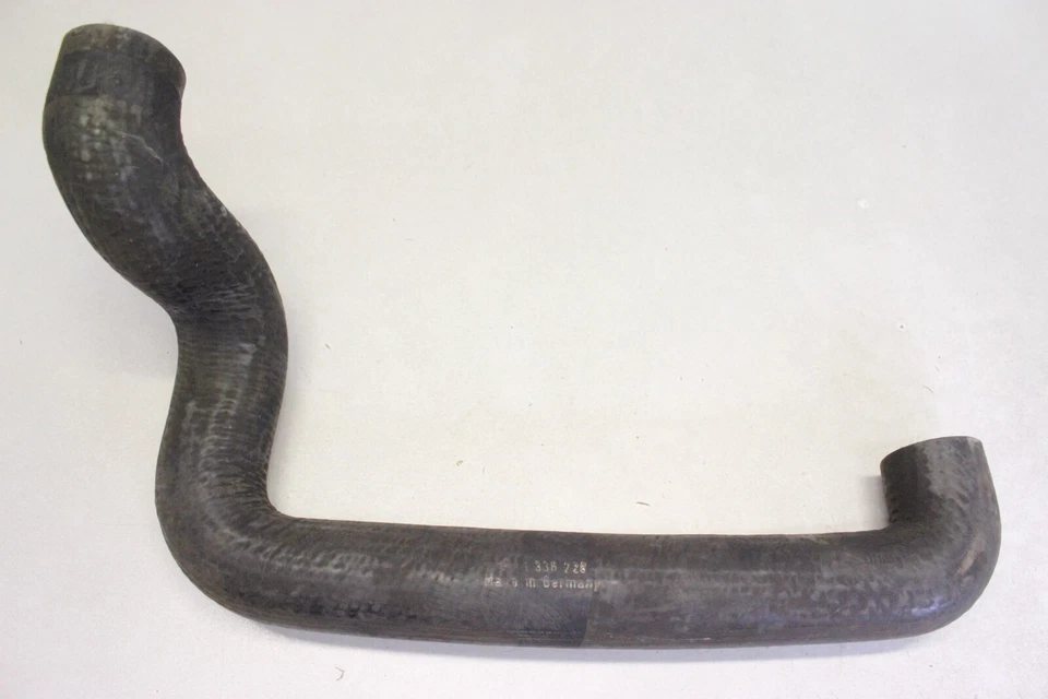 Manguera de radiador inferior ORIGINAL OPEL Rekord E 1336228 - Imagen 1 de 1