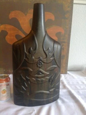 Jarrón botella ancha decorativo de cerámica en relieve óxido marrón MCM - alto y pesado Foto 1 de 4
