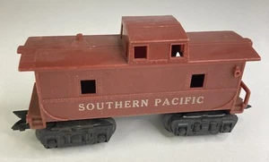 Vintage Marx O Gauge Southern Pacific 8 Wheel Design Red Caboose Train - Picture 1 of 6