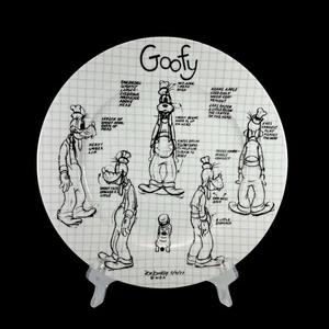 Disney Skizzenbuch Goofy Speiseteller Keramik 90 Jahre Magie 10,5" - Bild 1 von 5