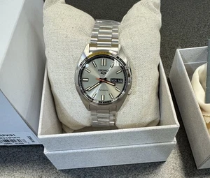Seiko 5 Sports Automatic SNXS Series Classic Ivory Dial Watch SRPK91 Japan NWT - Picture 1 of 11