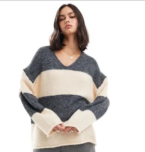 ASOS Oversized Cream Grey Loose Knit Jumper V Neck Size Small Striped - Picture 1 of 4