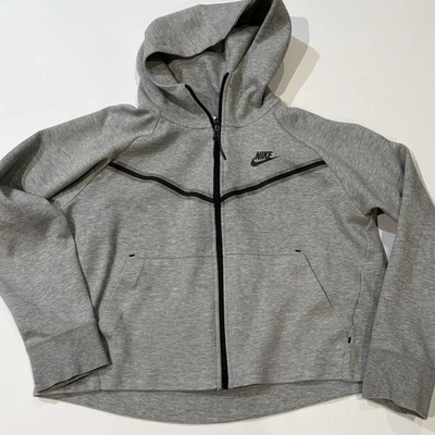 Chaqueta con capucha Nike gris Tech polar Windrunner para mujer talla M Foto 1 de 4