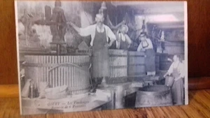 GIVRY .LES vendanges. Batterie de 6 pressoirs 1911 (71 Saône et Loire) (S49-20) - Picture 1 of 2
