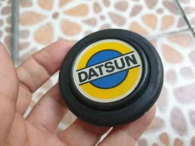 Raro JDM Vintage DATSUN Nissan Botón Bocina R32 R30 200SX S13 S14 P510 S12 B13 Foto 1 de 4