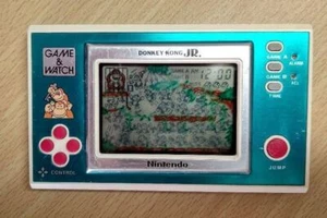 DONKEY KONG Jr. Nintendo Game & Watch Vintage TESTED With battery used - Picture 1 of 5