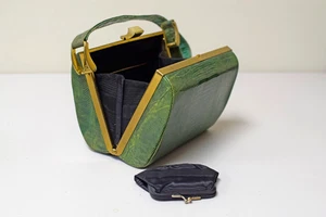 VINTAGE 1940s Revits Spruce Green Reptile Lizard Skin Handbag Box Purse - Picture 1 of 13