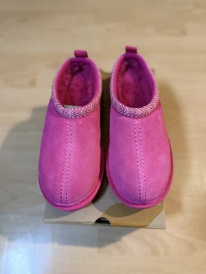 New In Box UGG Unisex Kids Slipper, Size 4 K Burree - Image 1 of 4