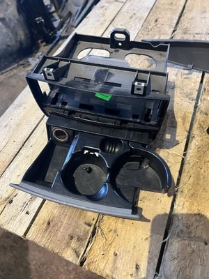 Cenicero porta bebidas tablero VW Crafter CR30 2008 2,5 TDI A9066800558 Foto 1 de 4