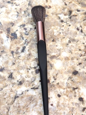 Luxie Beauty Small Contour Makeup Brush #1010 Black vegan - Image 1 of 4