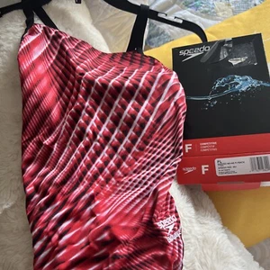 NWT SPEEDO WARPED WEAVE FLYBACK ONE PIECE RACING CUT SWIMSUIT RED 28 - Picture 1 of 12