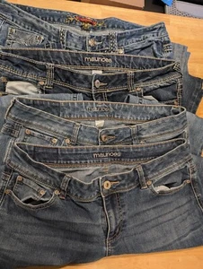 4 Pair WOMEN'S LOW RISE Stretch BLUE JEANS Sz 11/12 Reg - Picture 1 of 12