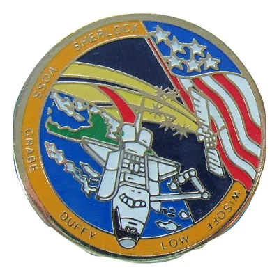 PIN esmalte de colección transbordador espacial NASA STS-57 misión Endeavour - Sherlock Voss  Foto 1 de 3