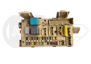 Genuine Toyota Fuse Box For Toyota Corolla Verso (2008-2009) - Picture 1 of 2