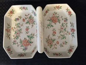 Divided Dish With Handle Handpainted Made in Japan - Imagen 1 de 6
