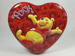 Winnie Puuh Liebe ist ein Rosenbett 3D geprägte Metalldose Herzdose. - Bild 1 von 10