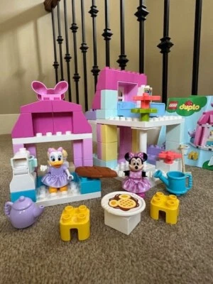 Lego DUPLO Disney Minnie's House and Cafe # 10942 Complete Set w/ Booklets No Bo - Image 1 of 4