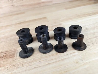 85 86 ATC250R HONDA OEM FUEL GAS TANK RUBBERS MOUNTS COLLARS ATC 1985 1986 250R — 第 1/2 张图片