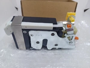 Front Right Door Latch Lock Actuator Assembly fit GMC Sierra Chevy Avalanche New - Picture 1 of 11
