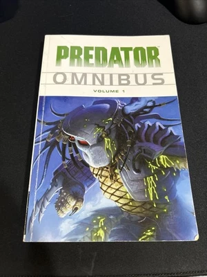 PREDATOR Omnibus Volume 1 Dark Horse Books Graphic Novel 2007 1st Edition - Image 1 of 4
