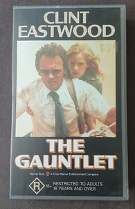 The Gauntlet VHS - Picture 1 of 2