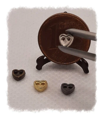 4 winzige Knöpfe, HERZ, Metall,  Mode für Mini-Puppen, Teddys etc., Farbwahl - Bild 1 von 3