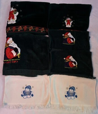 Lot Of 7 Assorted Christmas Bathroom Towels And Washcloths: Snowmen And Santa - Image 1 of 4
