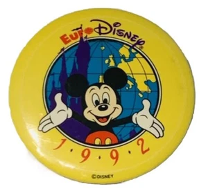 Vintage Euro Disney 1992 Mickey Mouse Button Excellent Yellow - Picture 1 of 2